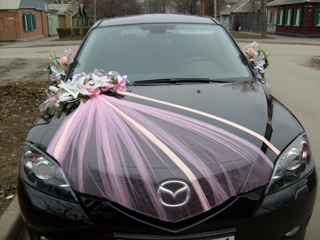 Цветы на свадебную машину